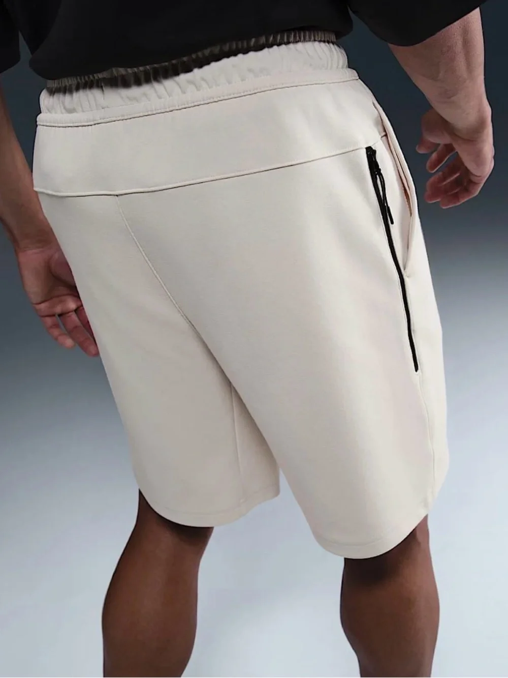 Nike Sportswear Tech Fleece Shorts DD5301-104 Light Brown Men’s Size L NWT